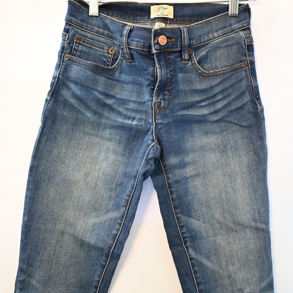 J Crew 8" Toothpick Jean Mid Rise- Skinny Size 25 T
